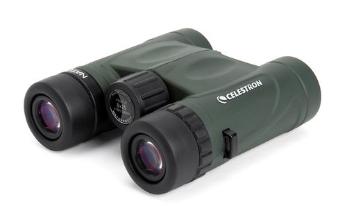 Новинки от компании Celestron в магазине оптических приборов «Четыре глаза»